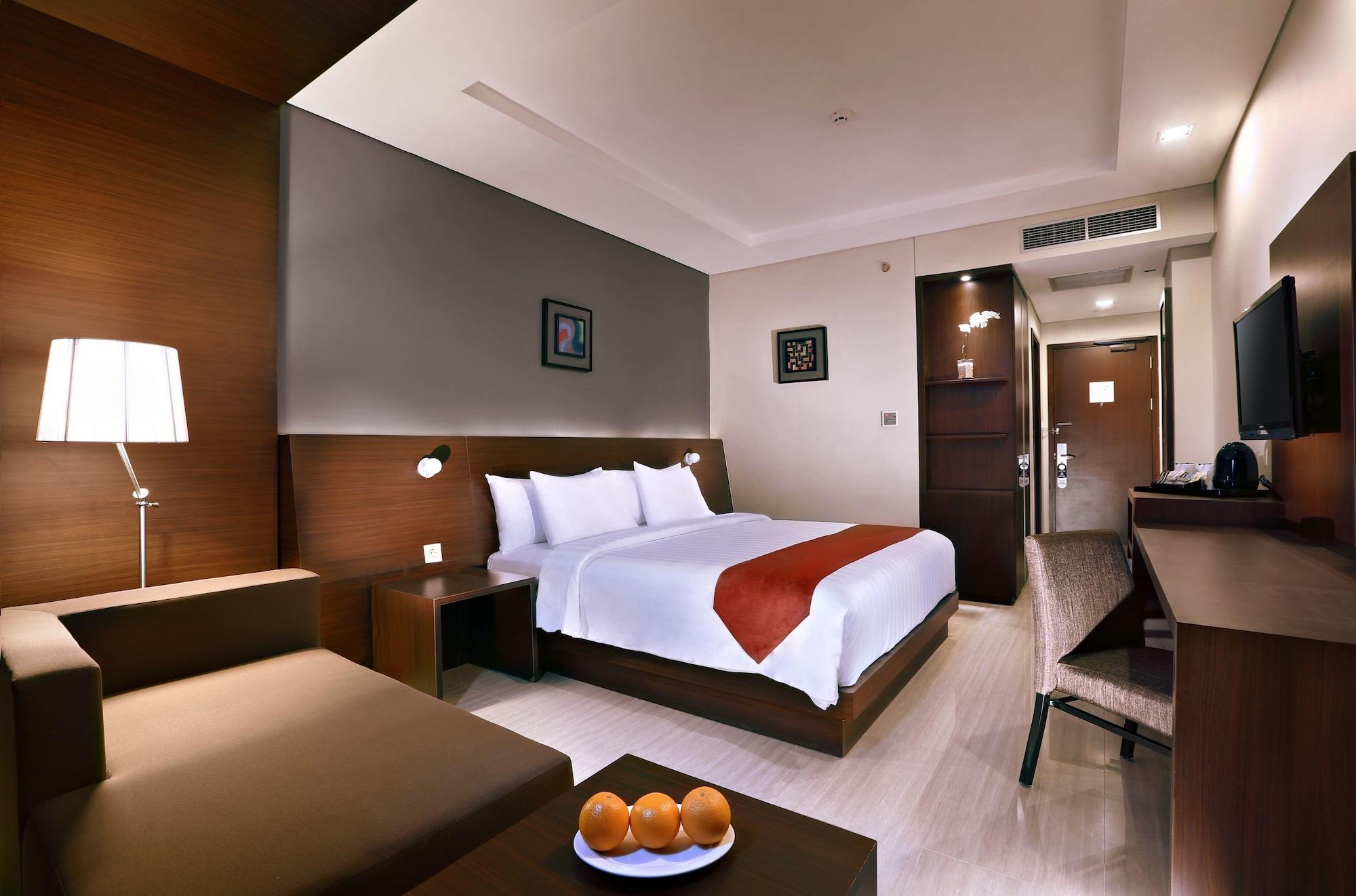 Aston Imperial Bekasi Hotel & Conference Center Екстер'єр фото